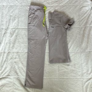 Figs scrub set; Catarina top and Kade cargo pants